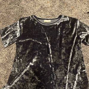 TUCKER AND TATE VELVET TEE